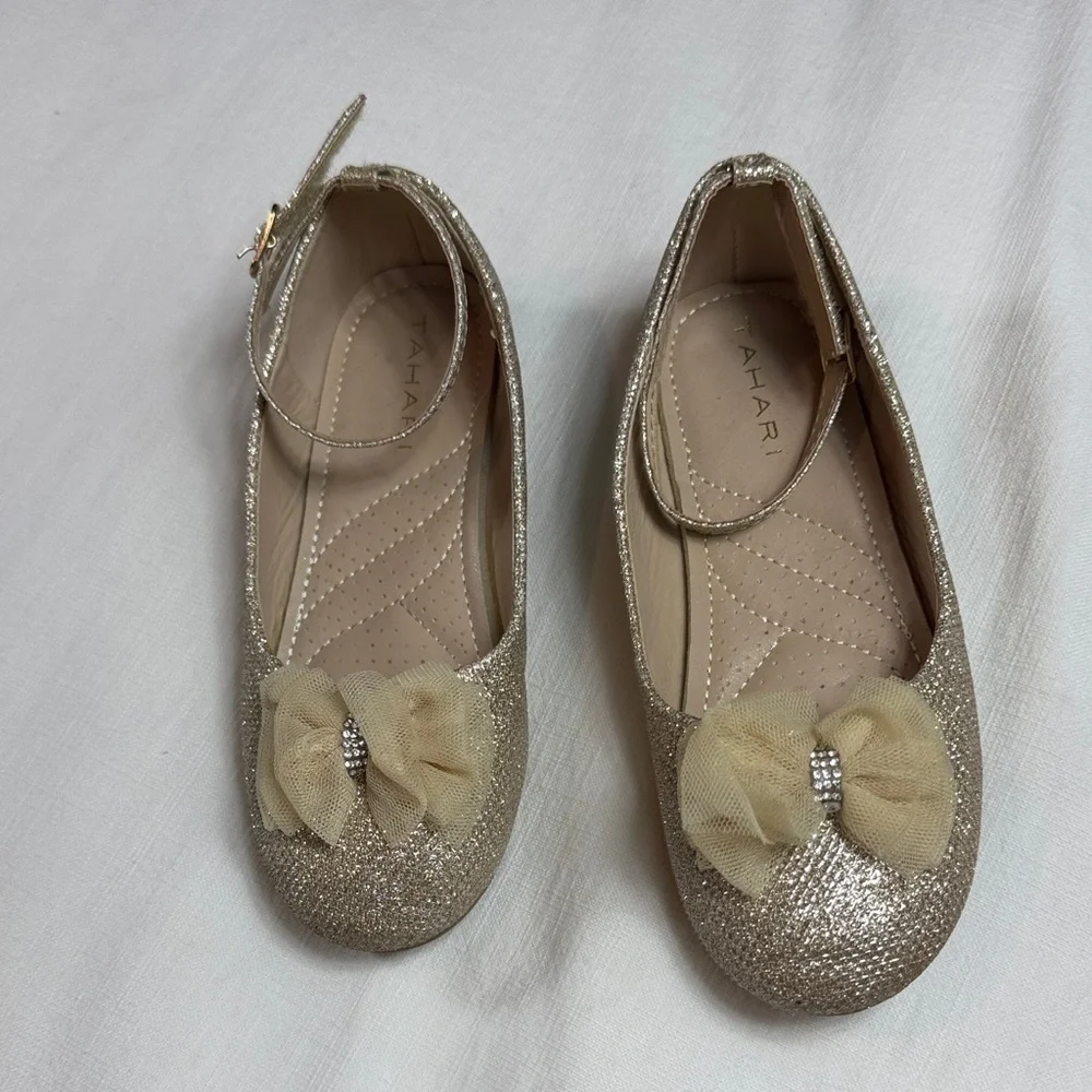 Tahari Girls Gold Glitter Ballet Flats with Tulle Bow and‎ Ankle Strap
